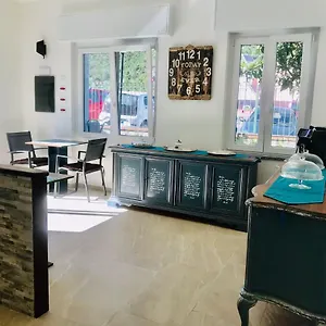 https://bb-ghe-pensu-mi.hotelitalianriviera.com